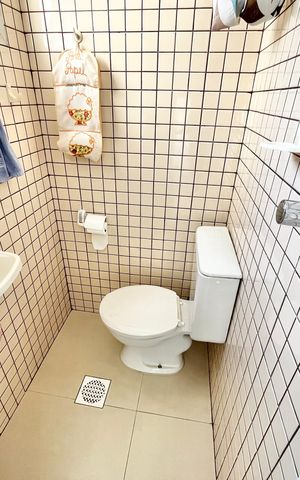 Apartamento à venda com 96m², 3 quartos e 1 vaga Apartamento à venda com 96m², 3 quartos e 1 vagaBanheiro de serviço