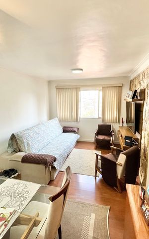 Apartamento à venda com 96m², 3 quartos e 1 vaga Apartamento à venda com 96m², 3 quartos e 1 vagaSala