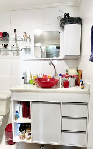 Apartamento à venda com 96m², 3 quartos e 1 vaga Apartamento à venda com 96m², 3 quartos e 1 vagaBanheiro da Suíte