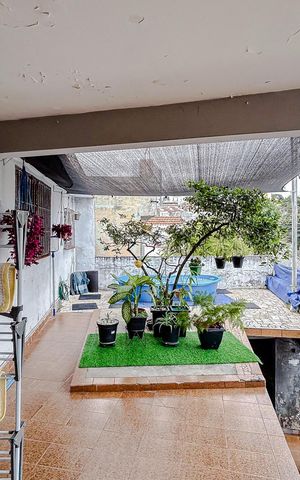 Casa à venda com 255m², 3 quartos e 2 vagasVaranda