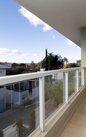 Casa de condomínio para alugar com 485m², 4 quartos e 3 vagas Casa de condomínio para alugar com 485m², 4 quartos e 3 vagasSacada da Suíte Master