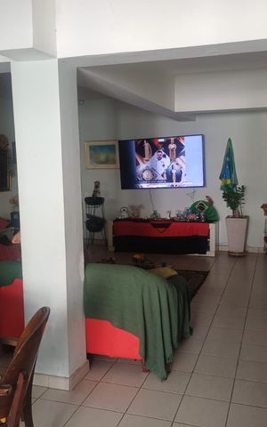 Casa de condomínio à venda com 250m², 3 quartos e 1 vaga Casa de condomínio à venda com 250m², 3 quartos e 1 vagaSala