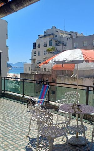 Casa de condomínio à venda com 250m², 3 quartos e 1 vaga Casa de condomínio à venda com 250m², 3 quartos e 1 vagaÁrea externa