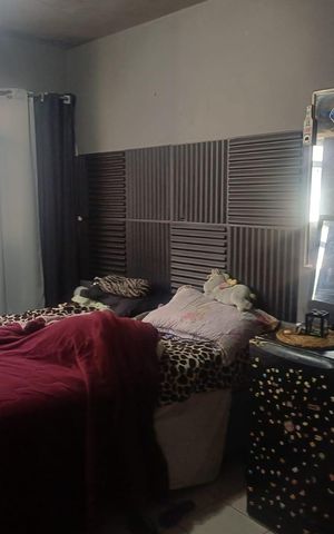 Casa de condomínio à venda com 250m², 3 quartos e 1 vaga Casa de condomínio à venda com 250m², 3 quartos e 1 vagaQuarto