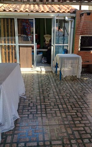 Casa de condomínio à venda com 250m², 3 quartos e 1 vaga Casa de condomínio à venda com 250m², 3 quartos e 1 vagaÁrea externa