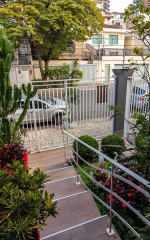 Casa à venda com 260m², 5 quartos e 5 vagasEntrada