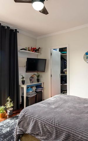 Casa à venda com 260m², 5 quartos e 5 vagasSuíte 4