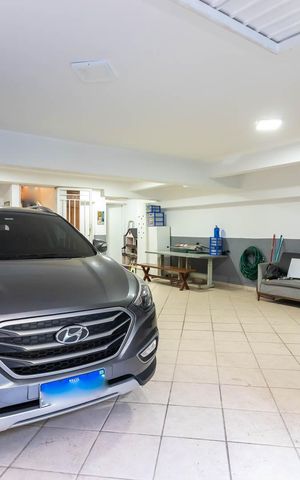 Casa à venda com 260m², 5 quartos e 5 vagasGaragem