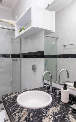 Casa à venda com 260m², 5 quartos e 5 vagasBanheiro da Suíte 2