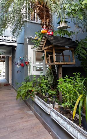 Casa à venda com 260m², 5 quartos e 5 vagasCorredor Lateral