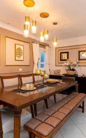 Casa à venda com 260m², 5 quartos e 5 vagasSala