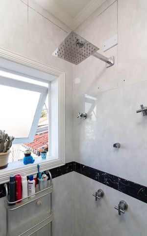 Casa à venda com 260m², 5 quartos e 5 vagasBanheiro da Suíte 4