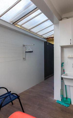 Casa à venda com 260m², 5 quartos e 5 vagasÁrea de Serviço