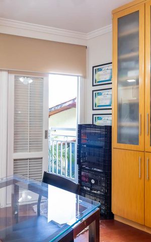 Casa à venda com 260m², 5 quartos e 5 vagasSuíte 2