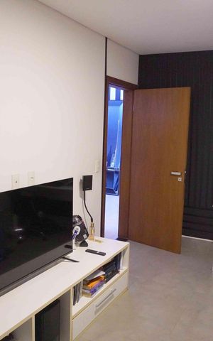 Casa de condomínio à venda com 460m², 5 quartos e 4 vagasSala de TV