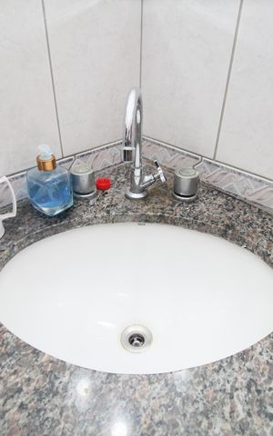 Casa à venda com 124m², 3 quartos e 1 vagaBanheiro