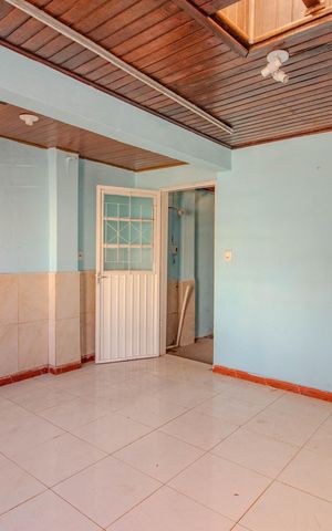 Casa para alugar com 80m², 3 quartos e 1 vaga Casa para alugar com 80m², 3 quartos e 1 vagaSala