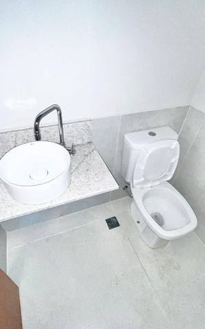 Casa à venda com 145m², 3 quartos e 2 vagas Casa à venda com 145m², 3 quartos e 2 vagasLavabo