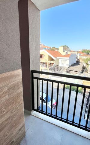 Casa à venda com 145m², 3 quartos e 2 vagas Casa à venda com 145m², 3 quartos e 2 vagasQuarto 1 - Suíte Varanda