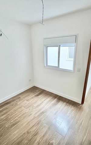 Casa à venda com 145m², 3 quartos e 2 vagas Casa à venda com 145m², 3 quartos e 2 vagasQuarto 2 - Suíte
