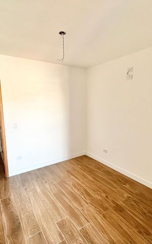 Casa à venda com 145m², 3 quartos e 2 vagas Casa à venda com 145m², 3 quartos e 2 vagasQuarto 1 - Suíte