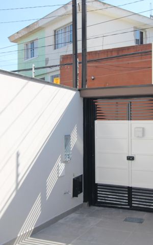 Casa à venda com 145m², 3 quartos e 2 vagasGaragem