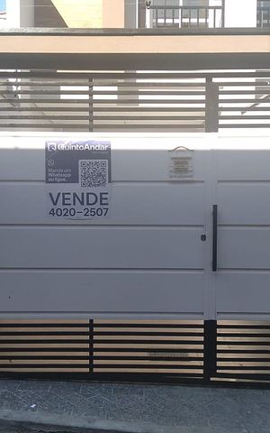Casa à venda com 145m², 3 quartos e 2 vagasFachada