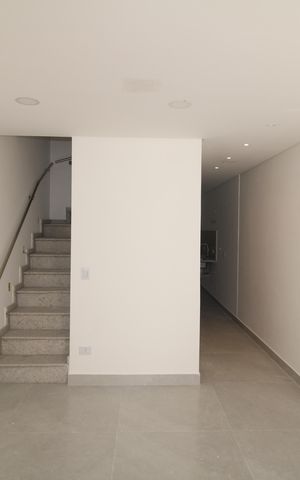 Casa à venda com 145m², 3 quartos e 2 vagasSala