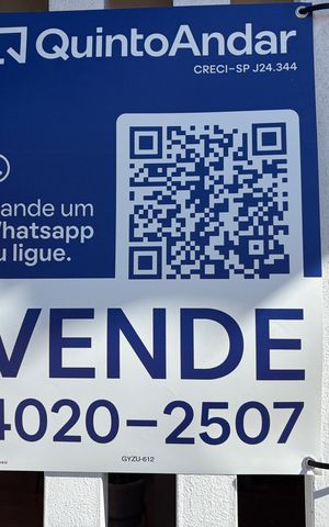 Casa à venda com 200m², 3 quartos e 4 vagasPlaquinha instalada GYZU-612