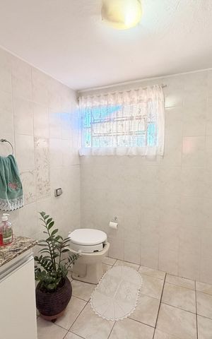 Casa à venda com 200m², 3 quartos e 4 vagasBanheiro Social