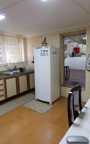 Casa à venda com 250m², 3 quartos e 2 vagasCozinha