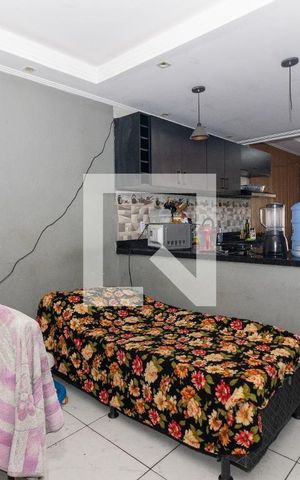 Casa para alugar com 42m², 2 quartos e 1 vaga Casa para alugar com 42m², 2 quartos e 1 vagaSala