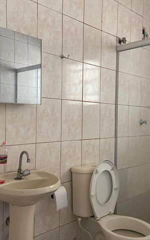Casa à venda com 175m², 3 quartos e 1 vaga Casa à venda com 175m², 3 quartos e 1 vagaBanheiro 2
