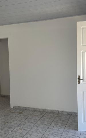 Casa à venda com 175m², 3 quartos e 1 vaga Casa à venda com 175m², 3 quartos e 1 vagaSala