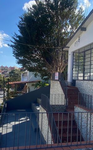 Casa à venda com 175m², 3 quartos e 1 vaga Casa à venda com 175m², 3 quartos e 1 vagaÁrea externa - Varanda