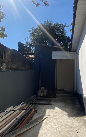 Casa à venda com 175m², 3 quartos e 1 vaga Casa à venda com 175m², 3 quartos e 1 vagaÁrea externa