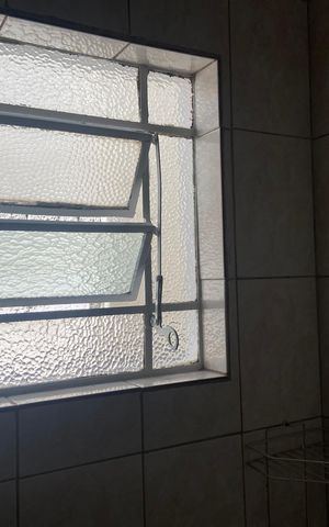 Casa à venda com 175m², 3 quartos e 1 vaga Casa à venda com 175m², 3 quartos e 1 vagaBanheiro 2
