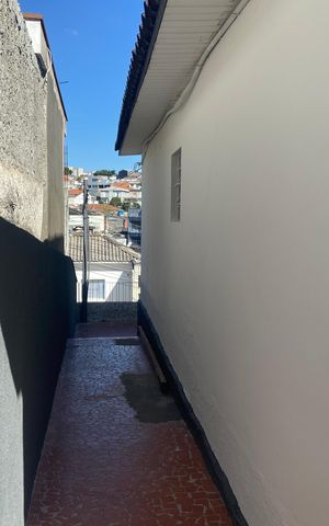 Casa à venda com 175m², 3 quartos e 1 vaga Casa à venda com 175m², 3 quartos e 1 vagaÁrea externa