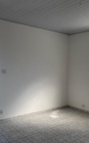 Casa à venda com 175m², 3 quartos e 1 vaga Casa à venda com 175m², 3 quartos e 1 vagaSala