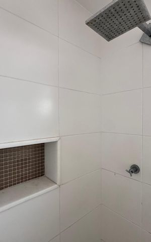 Apartamento à venda com 156m², 3 quartos e 2 vagasSuíte 1 - Banheiro