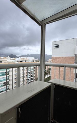 Apartamento à venda com 156m², 3 quartos e 2 vagasCozinha e Área de Serviço