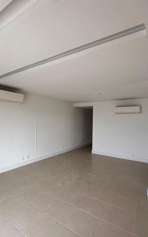 Apartamento à venda com 156m², 3 quartos e 2 vagasSala