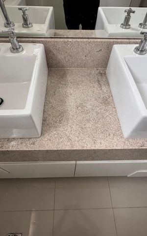 Apartamento à venda com 156m², 3 quartos e 2 vagasSuíte 1 - Banheiro