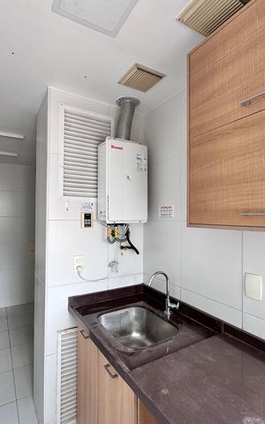 Apartamento à venda com 156m², 3 quartos e 2 vagasCozinha e Área de Serviço