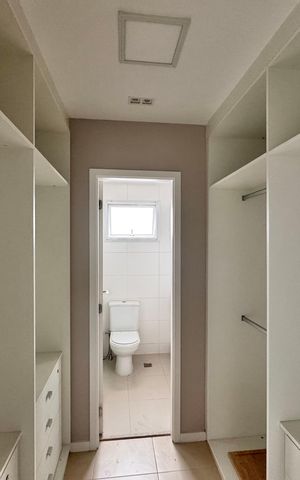 Apartamento à venda com 156m², 3 quartos e 2 vagasSuíte 1 - Closet
