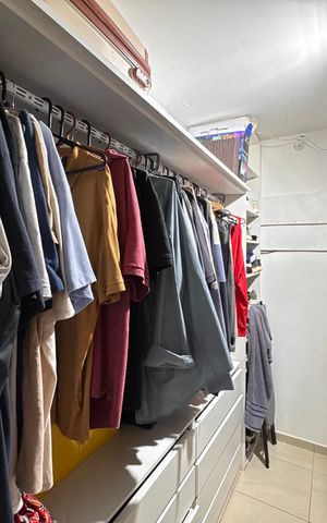 Apartamento para alugar com 260m², 3 quartos e 1 vaga Apartamento para alugar com 260m², 3 quartos e 1 vagaQuarto 1 - Closet