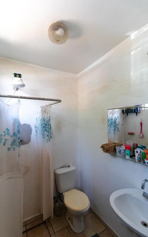 Casa à venda com 99m², 3 quartos e 2 vagas Casa à venda com 99m², 3 quartos e 2 vagasBanheiro da Suíte