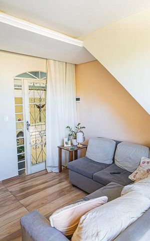 Casa à venda com 400m², 3 quartos e 1 vaga Casa à venda com 400m², 3 quartos e 1 vagaSala