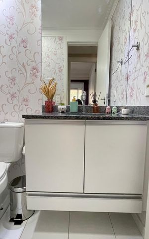 Apartamento à venda com 78m², 2 quartos e 1 vaga Apartamento à venda com 78m², 2 quartos e 1 vagaBanheiro