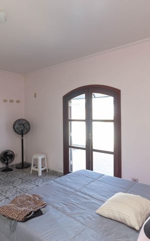 Casa à venda com 261m², 3 quartos e 3 vagas Casa à venda com 261m², 3 quartos e 3 vagasSuíte 2